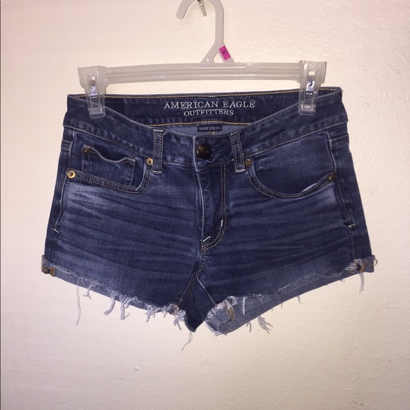HAVE TO BUNDLE  for 10$special …1American Eagle shorts stretchy - Picture 1 of 2